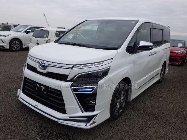 Toyota Voxy ZS Kirameki III 2WD 7-Seater 2021 Pearl