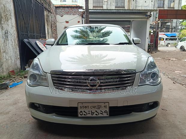 Nissan Bluebird 2011 Blue