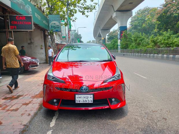 Toyota Prius 2019 Red