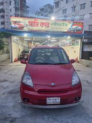 Toyota Fun Cargo 2001 Red for sale