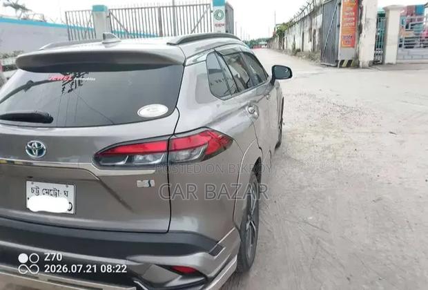 Toyota Corolla Cross 1.8 Hybrid FWD 2021 Brown