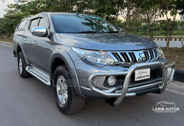 Mitsubishi L200 Double Cab 2.4 181hp 4WD 2017 Gray