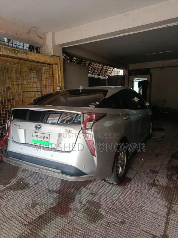 Toyota Prius Four 2018 Silver