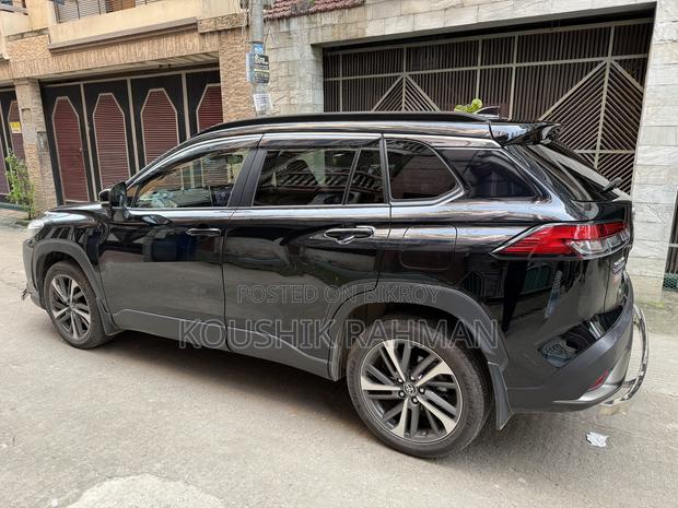 Toyota Corolla Cross 1.8 Hybrid AWD 2022 Black