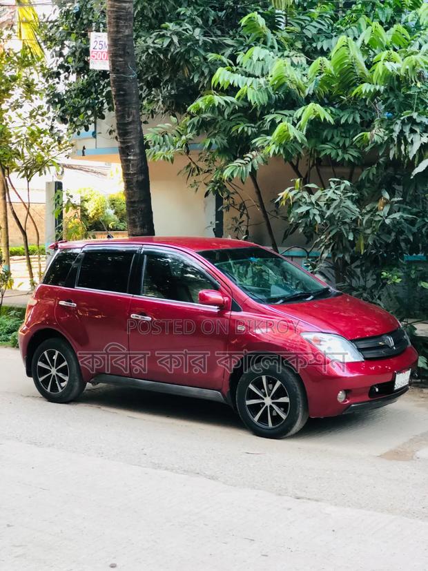 Toyota IST 2003 Maroon