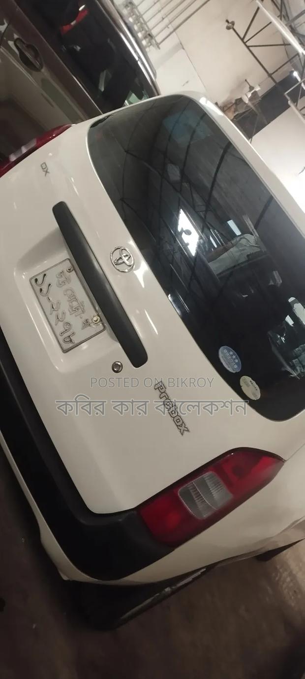 Toyota Probox 2005 White
