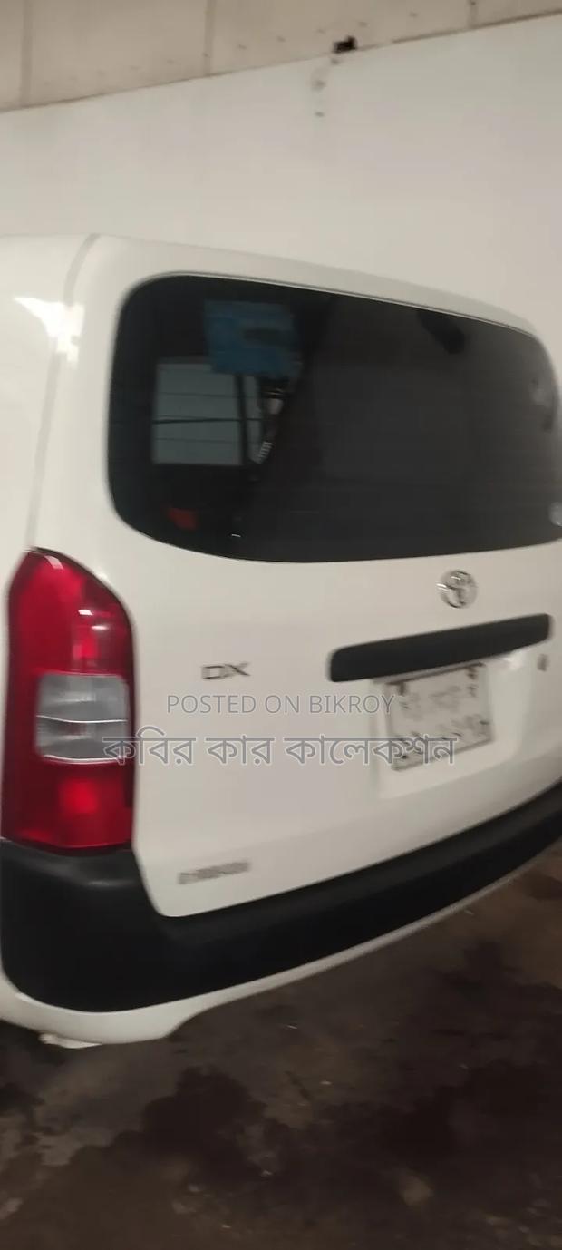 Toyota Probox 2005 White