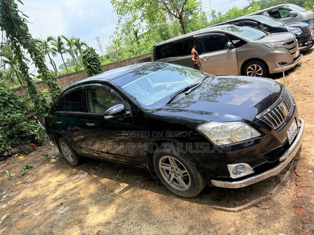 Toyota Premio 2011 Black