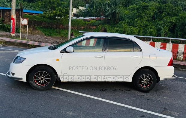 Toyota Corolla 2005 White