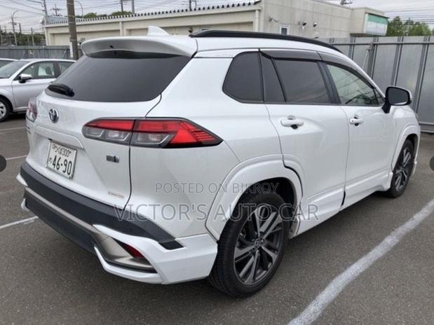 Toyota Corolla Cross 1.8 Hybrid AWD 2021 Pearl