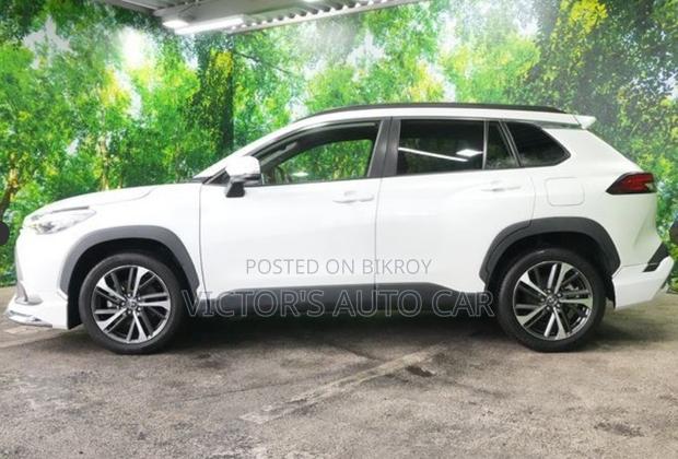 Toyota Corolla Cross 1.8 Hybrid AWD 2021 Pearl
