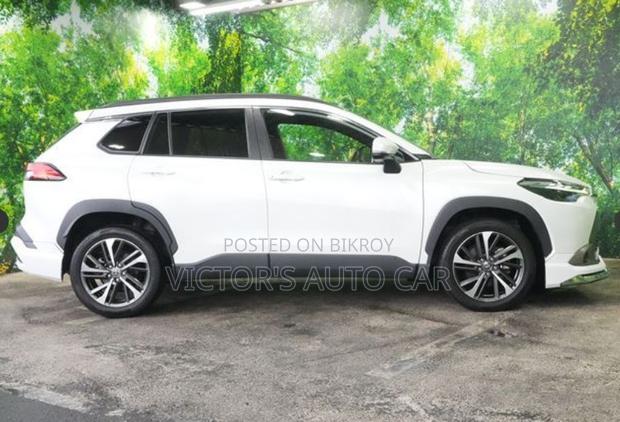 Toyota Corolla Cross 1.8 Hybrid AWD 2021 Pearl