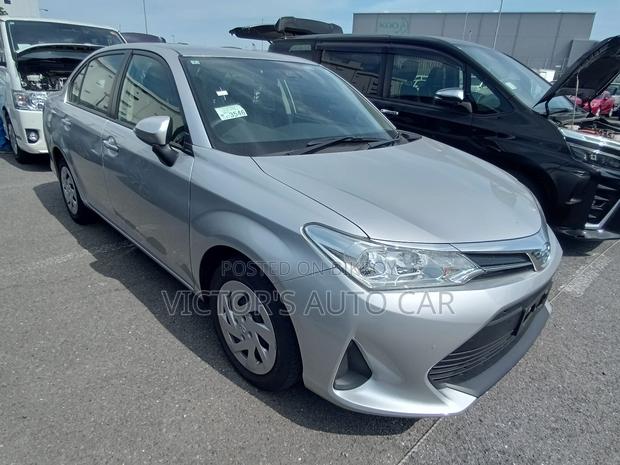 Toyota Axio 2021 Silver