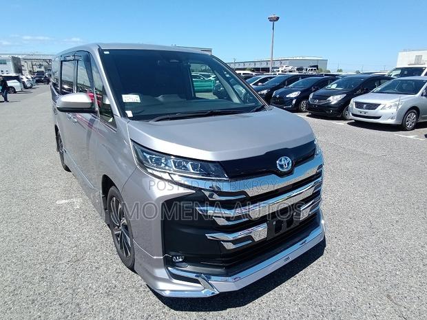 Toyota Noah 2023 Gray