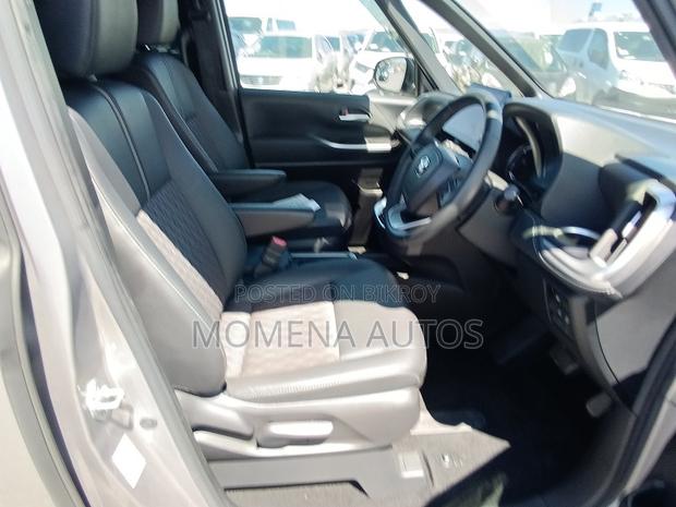 Toyota Noah 2023 Gray