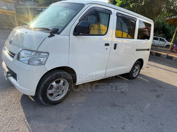 Toyota Noah 2014 White