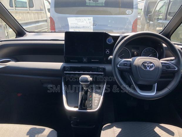 Toyota Voxy Hybrid S-G 2WD 8-Seater 2023 Black