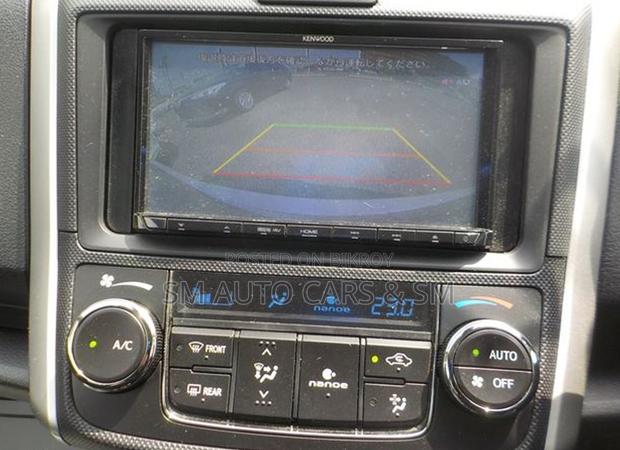 Toyota Corolla Fielder 2021 Silver