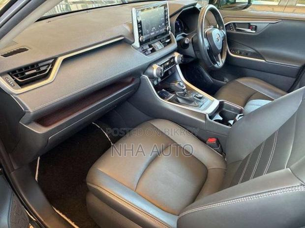Toyota RAV4 2021 Black