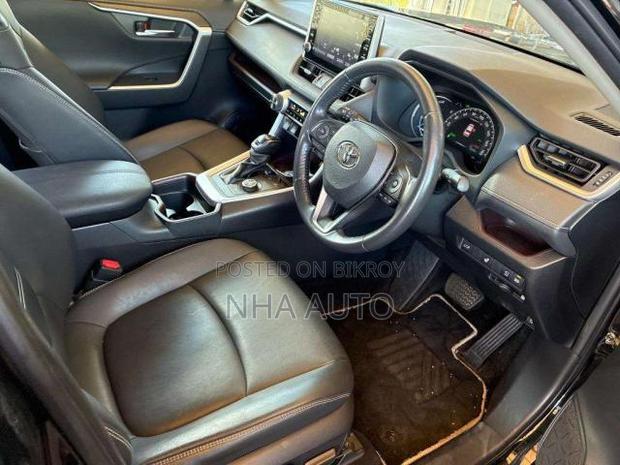 Toyota RAV4 2021 Black