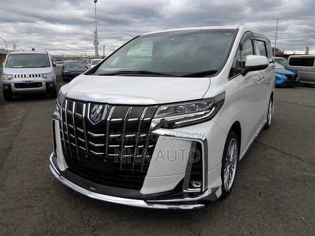 Toyota Alphard 2022 Pearl