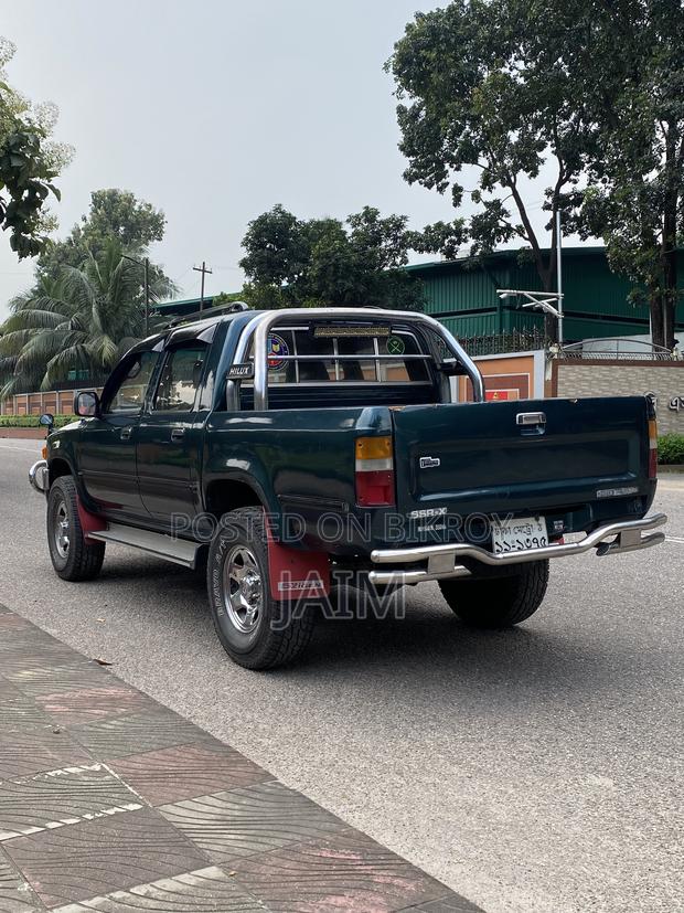 Toyota Hilux 1995 Green