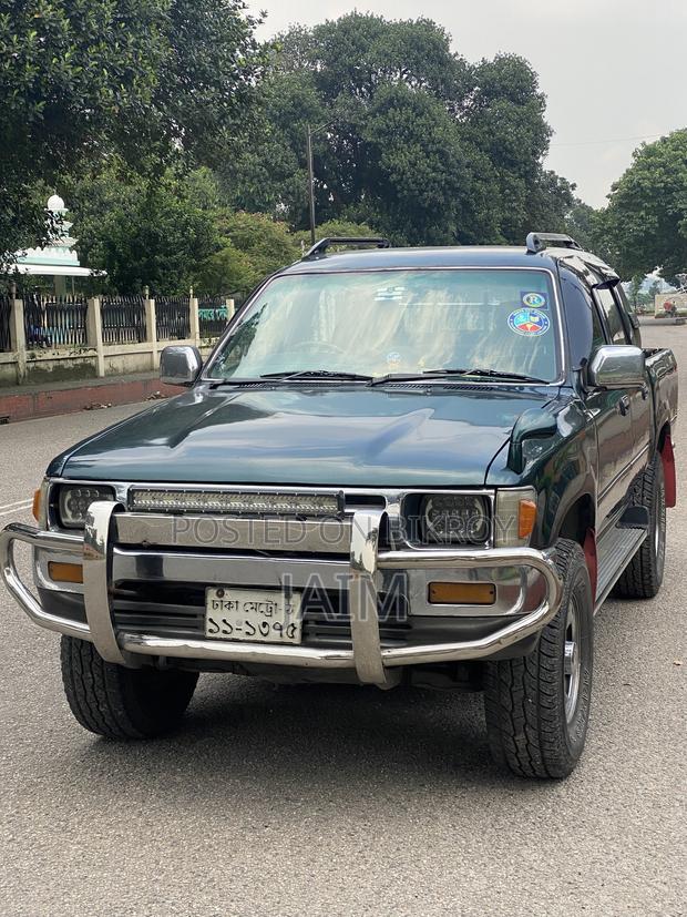 Toyota Hilux 1995 Green
