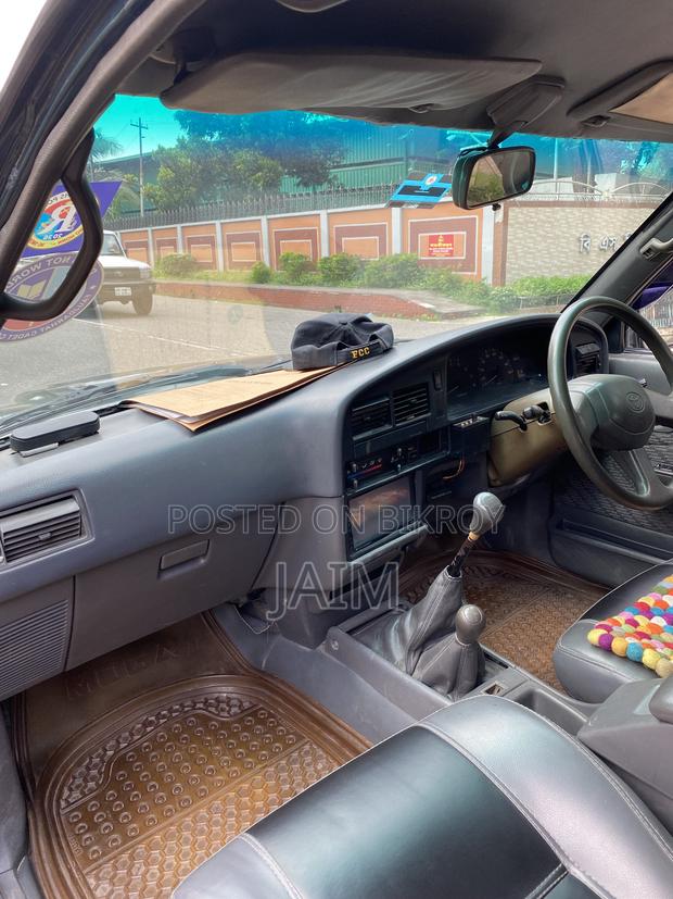 Toyota Hilux 1995 Green