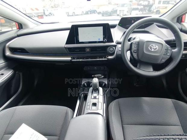 Toyota Prius 2023 Maroon