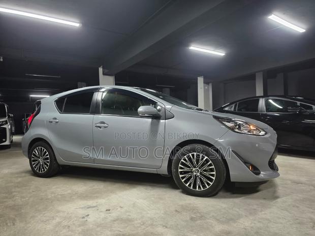 Toyota Aqua 2021 Gray