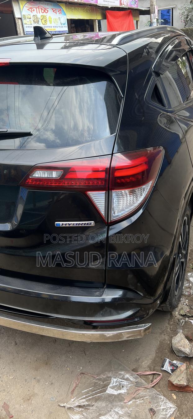 Honda Vezel 1.5 Hybrid 4WD 2014 Black