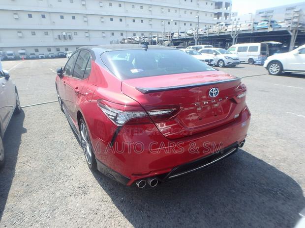 Toyota Camry 2021 Red