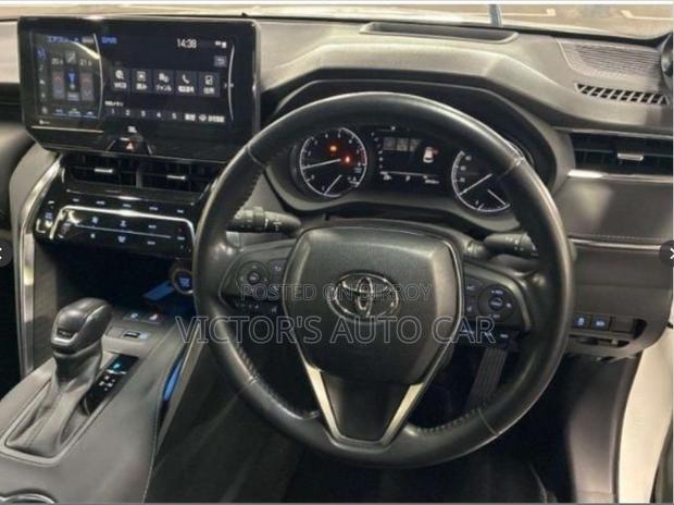 Toyota Harrier 2.0 2021 Pearl