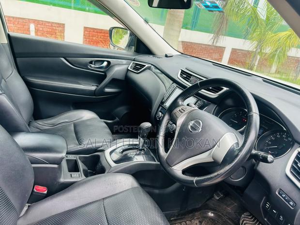 Nissan X-Trail 2.0 Hybrid FWD 2016 Pearl