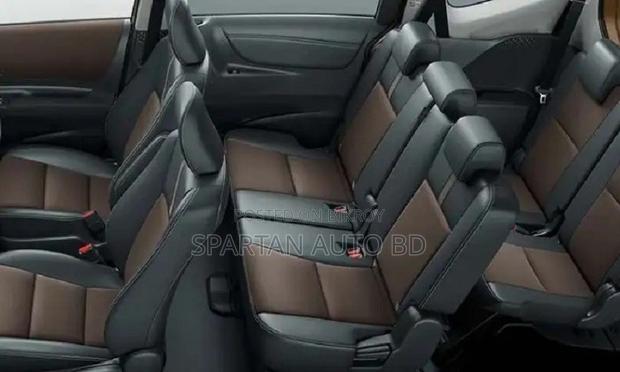 Toyota Sienta 2021