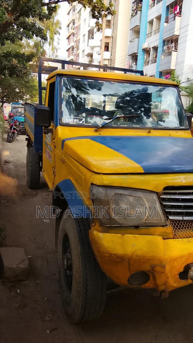 Mahindra Commander 2016 Yellow