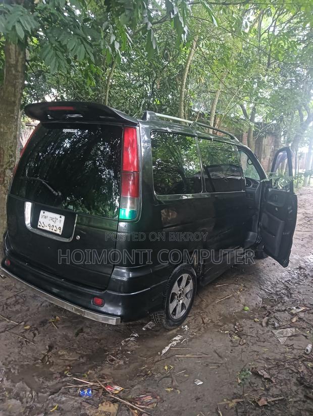 Toyota Noah 2.0 AWD (8 Seater) 2001 Black