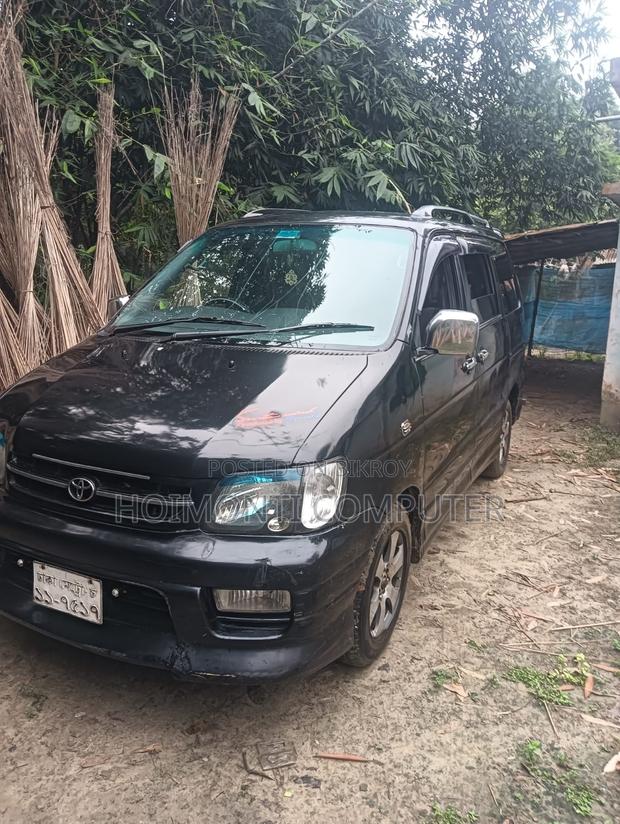 Toyota Noah 2.0 AWD (8 Seater) 2001 Black
