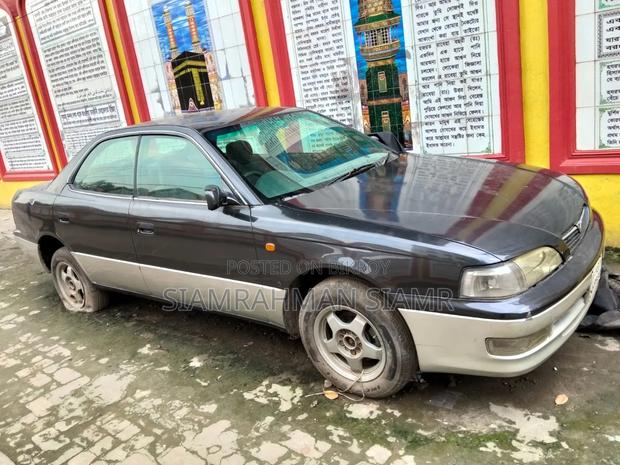 Toyota Vista 1998 Black