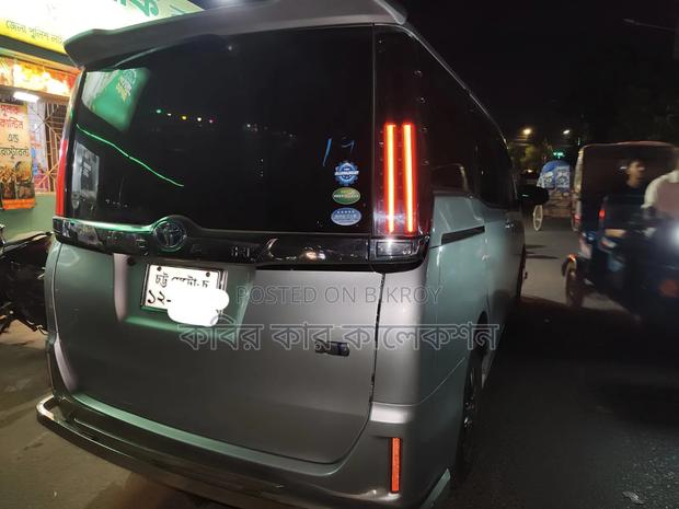 Toyota Noah 2020 Silver