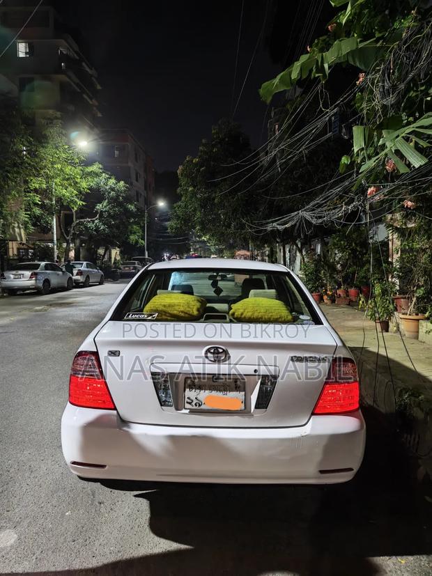 Toyota Corolla Sedan 2005 White