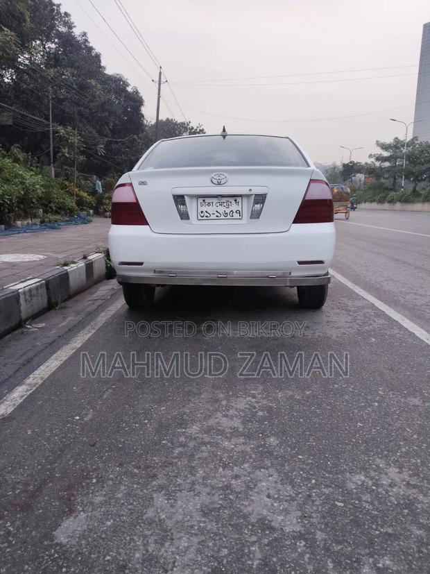Toyota Corolla 2005 White