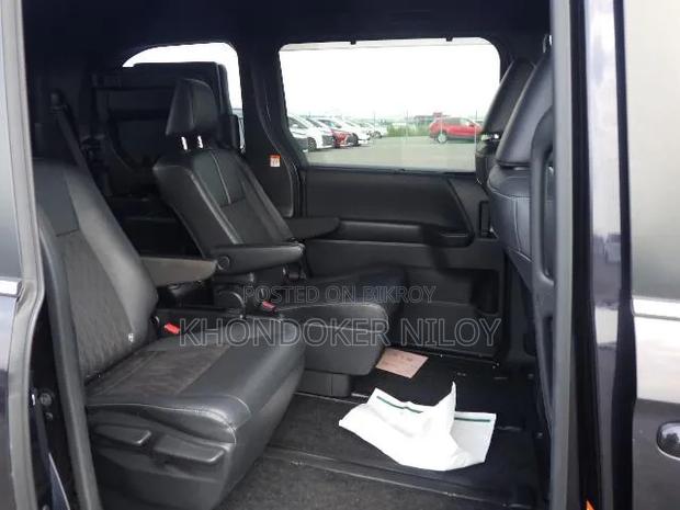 Toyota Noah 2022