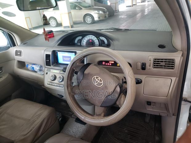 Toyota Raum 2011 Pearl