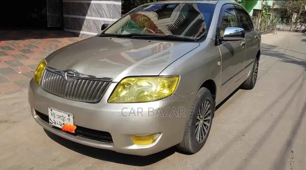 Toyota Corolla Sedan 2004 Gold