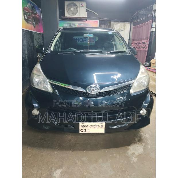 Toyota Avanza 2012 Black