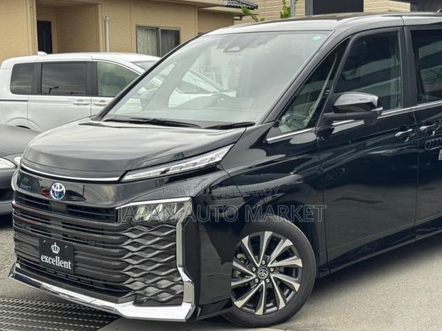 Toyota Voxy 2023 Black