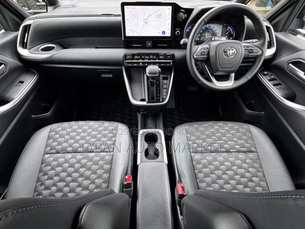 Toyota Voxy 2023 Black