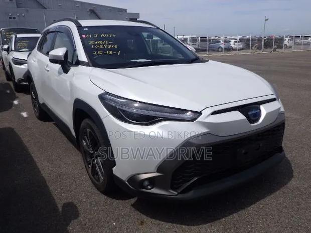 New Toyota Corolla Cross 1.8 Hybrid FWD 2022 Pearl