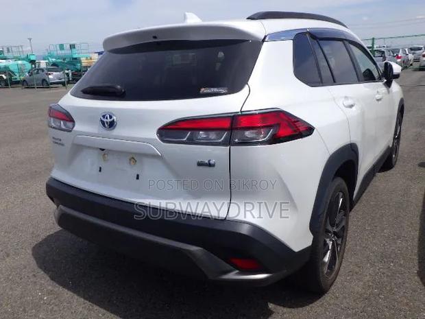 New Toyota Corolla Cross 1.8 Hybrid FWD 2022 Pearl